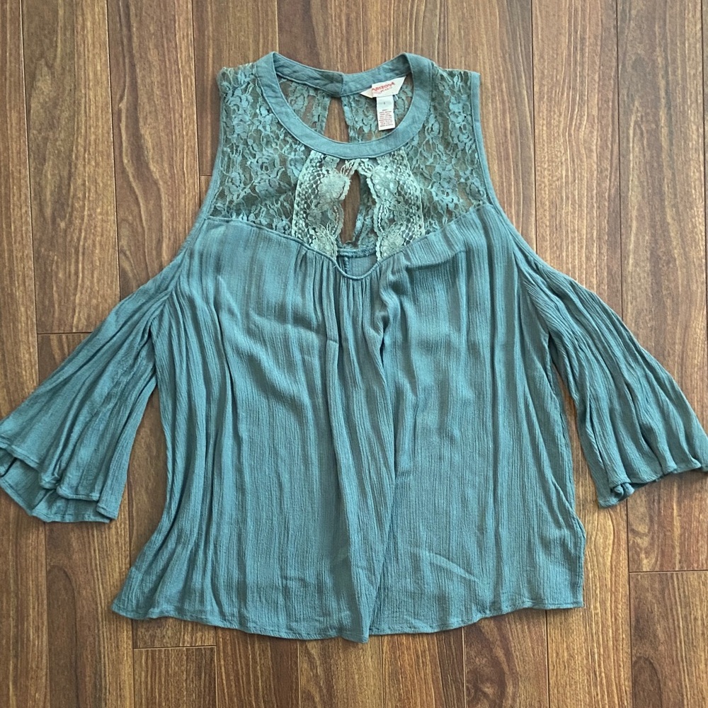 Arizona Jean Company Teal Blouse with Lace Yoke